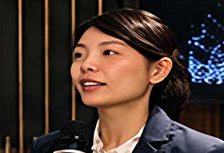 Julia Chan, Director, FP&A APAC, Warner Music Group | Business Management Review
